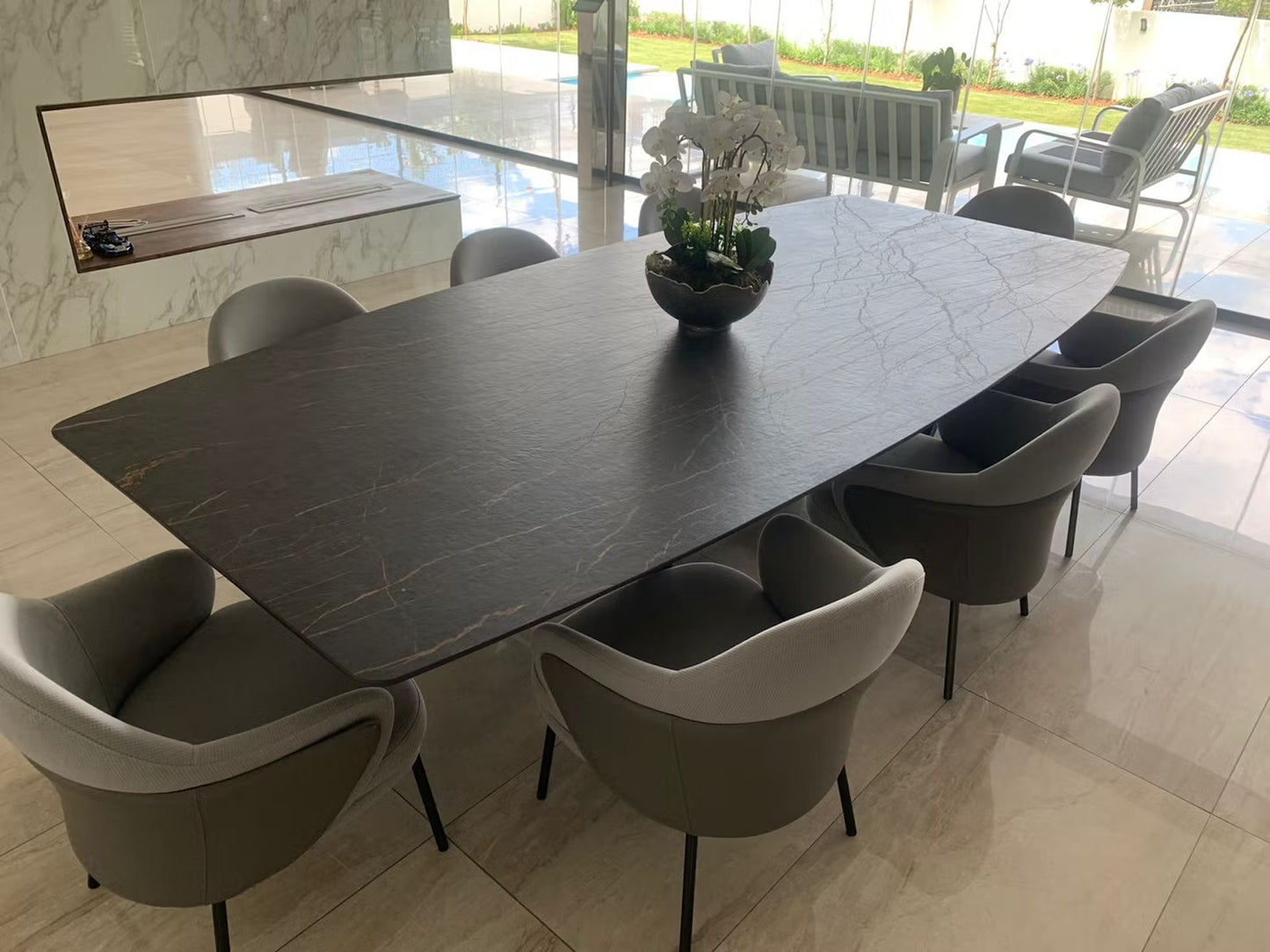 Custom-made Table with Solid Surface Materials 專業訂製餐桌 餐桌 使用耐刮耐磨廚房檯面材料