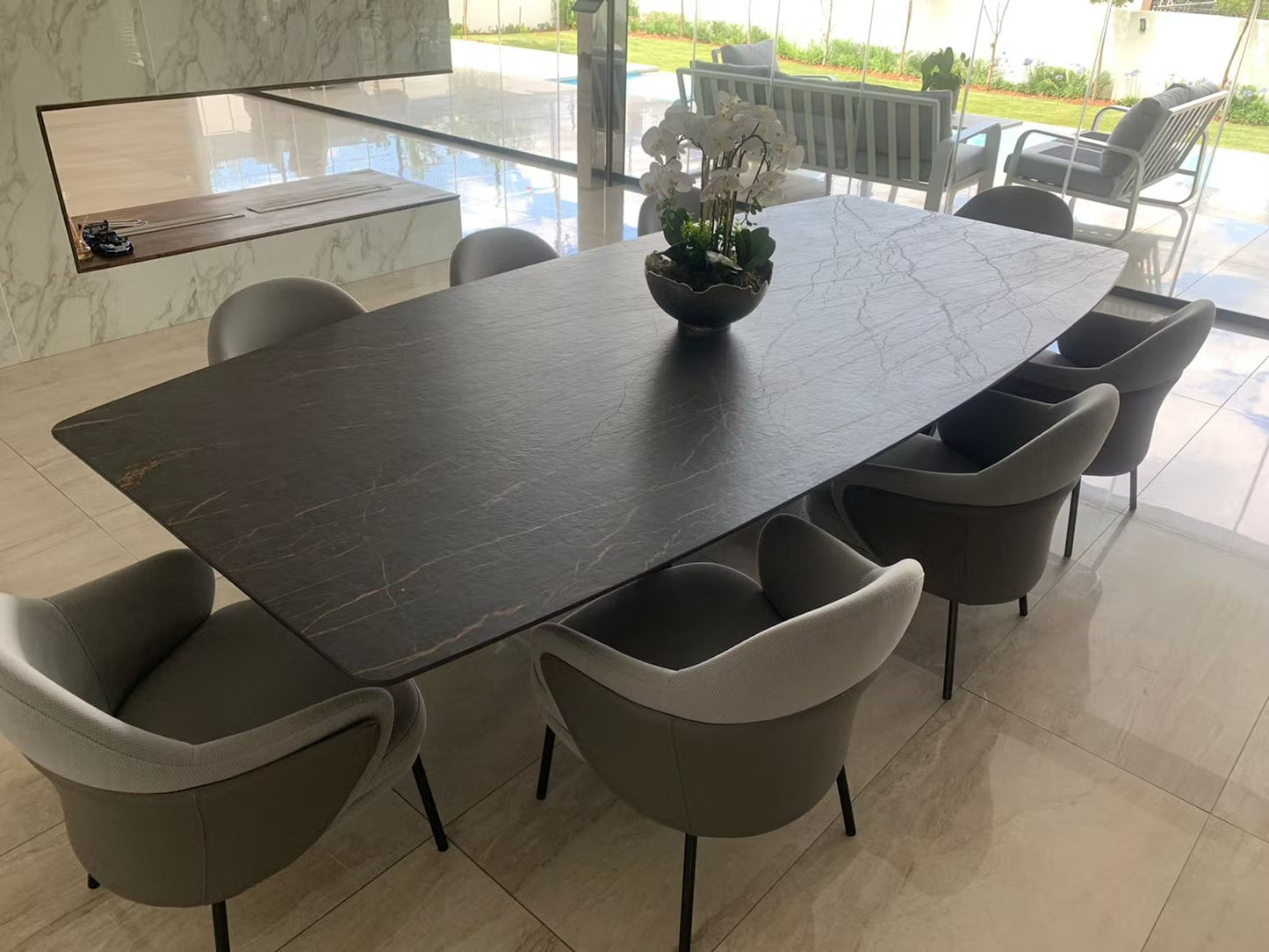 Custom-made Table with Solid Surface Materials 專業訂造餐桌 餐台 使用耐刮耐磨廚房台面物料