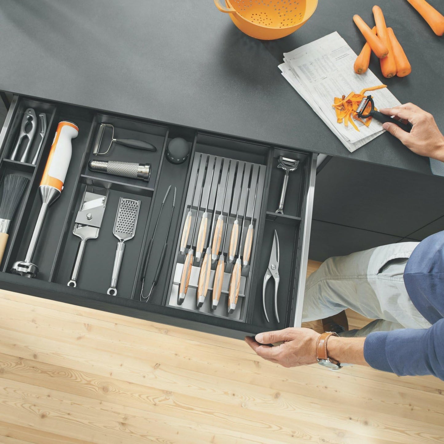【NEW】BLUM AMBIA-LINE Drawer Knife Holder 柜桶刀架 | 抽屜分隔整理 | 家居收納 |