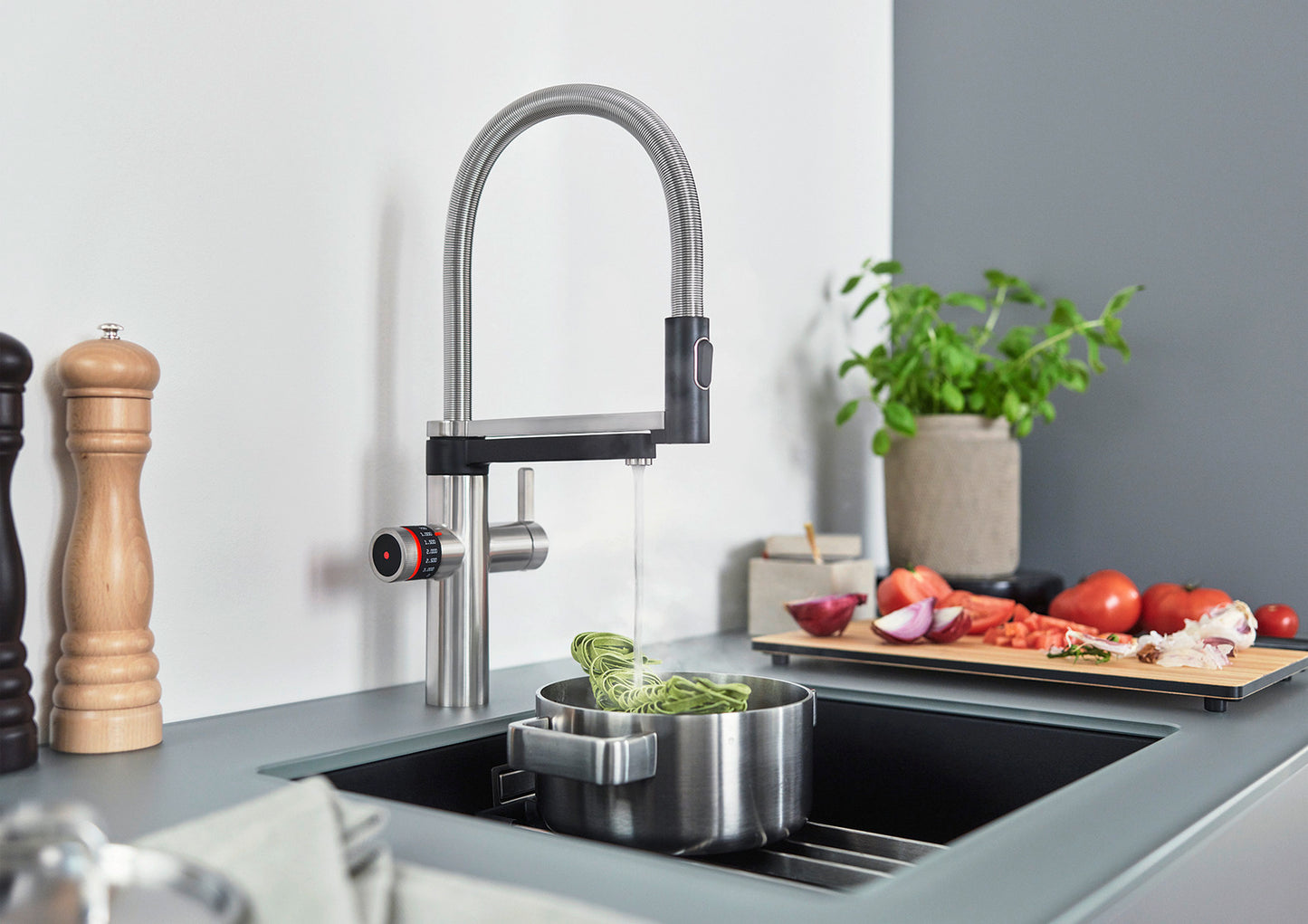 BLANCO EVOL-S Volume Kitchen Mixer 德國製造可自動調節水量冷熱水龍頭 | Made in Germany |