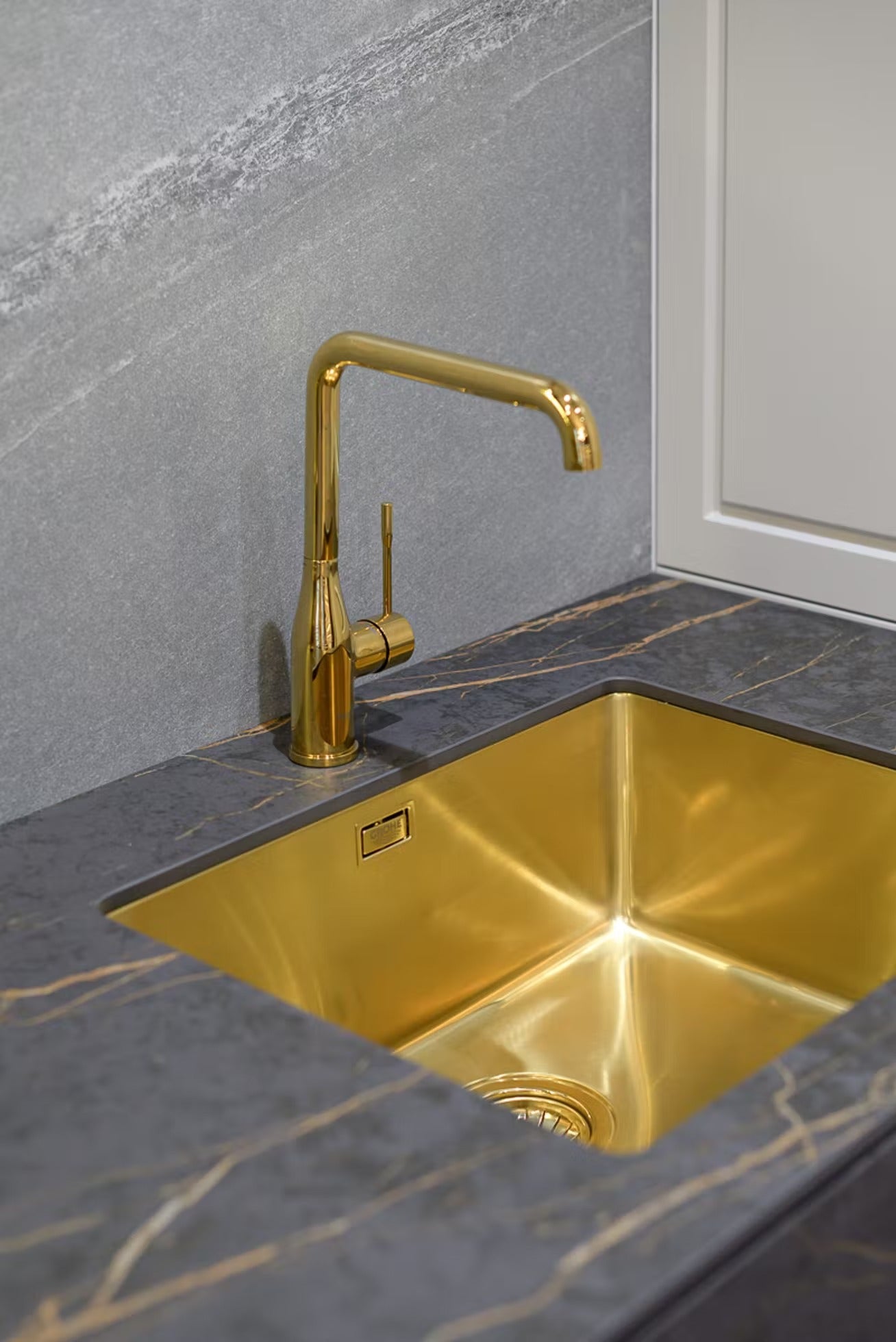 【DEKTON】 Custom-made Door front with 4mm Dekton Solid Surface | Made in Spain |